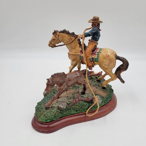 Russ Berrie Ceramic Figure on Base - Cowboy Trails Last Round-Up 14624 READ - Picture 4 of 16